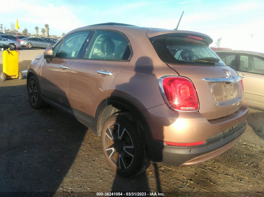 VIN ZFBCFXAB2HP628278 2017 FIAT 500X POP
