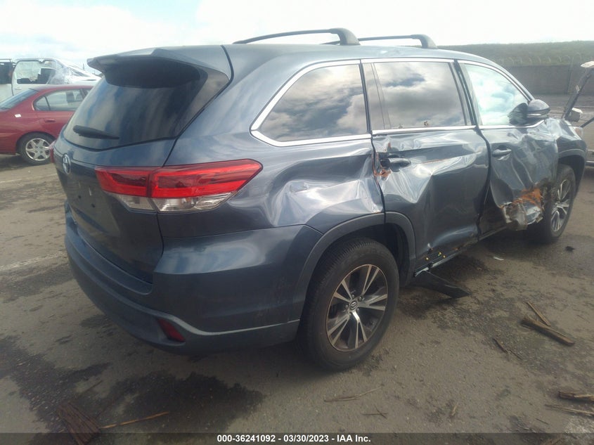 VIN 5TDZZRFH1JS258315 2018 TOYOTA HIGHLANDER LE
