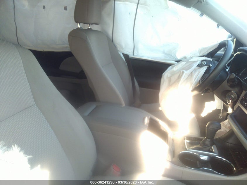 VIN 5TDZARFH2JS040553 2018 TOYOTA HIGHLANDER LE