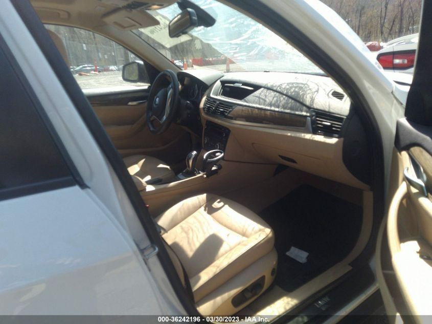 2015 BMW X1 XDRIVE28I - WBAVL1C51FVY31204