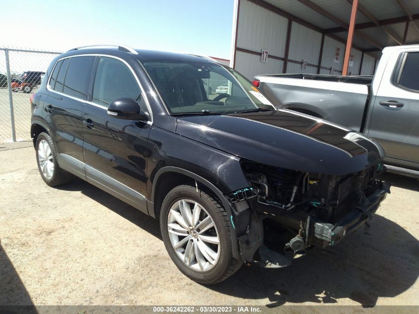 2016 VOLKSWAGEN TIGUAN SE - WVGAV7AX0GW576572