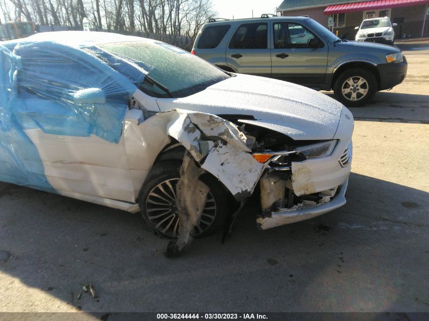 2017 FORD FUSION TITANIUM/PLATINUM - 3FA6P0D96HR147648