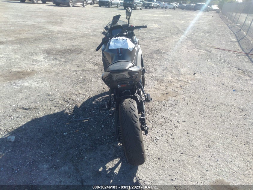 VIN ML5EXEN17NDA75193 2022 KAWASAKI EX650 N