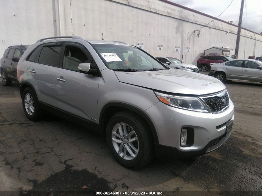 2014 KIA SORENTO LX - 5XYKTCA69EG496888