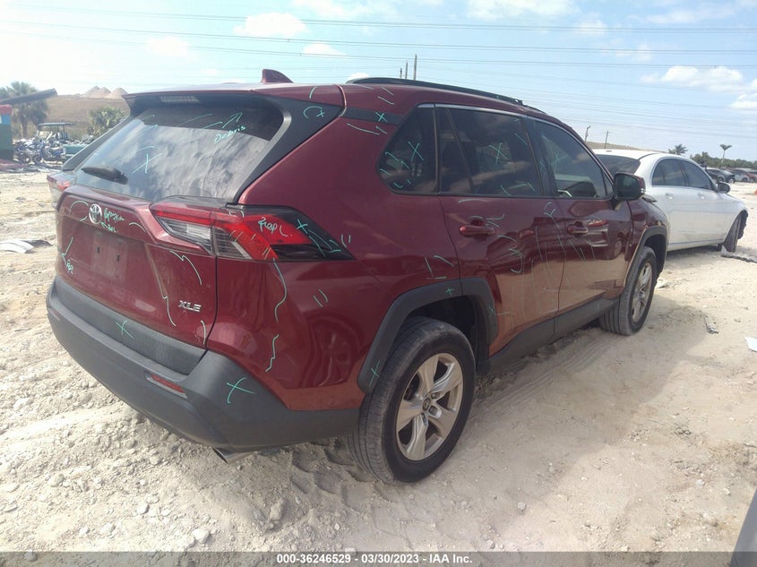 VIN 2T3W1RFV0KC004743 2019 TOYOTA RAV4 XLE