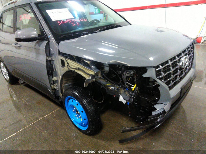 VIN KMHRC8A39LU016227 2020 HYUNDAI VENUE SEL