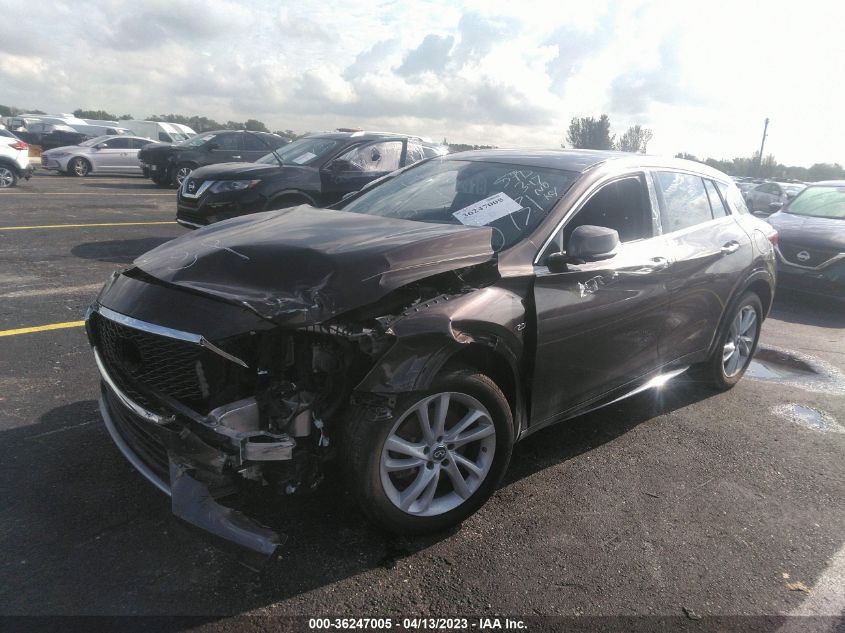 2018 INFINITI QX30 BASE SJKCH5CP0JA040731