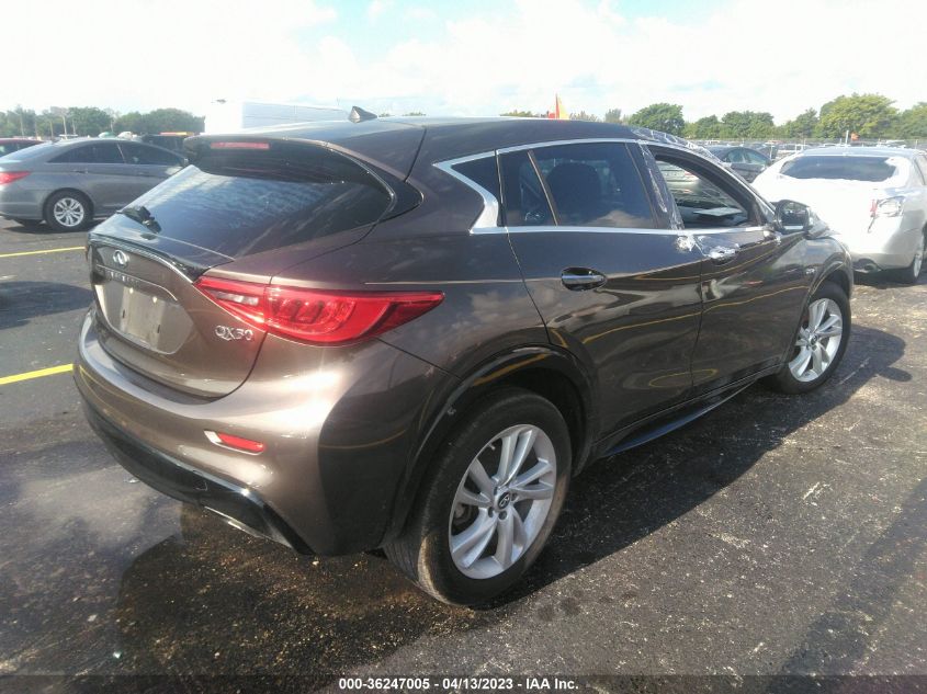 2018 INFINITI QX30 BASE SJKCH5CP0JA040731