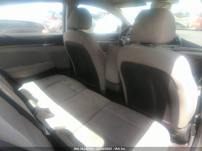 VIN 5NPD74LF4HH138577 2017 HYUNDAI ELANTRA SE