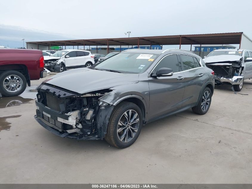 2018 INFINITI QX30 LUXURY SJKCH5CR5JA042847