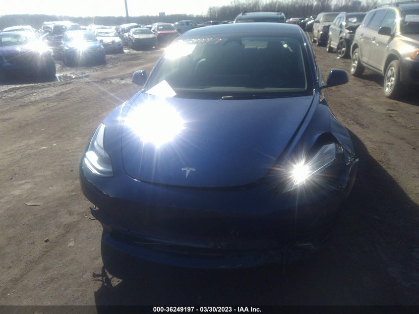 VIN 5YJ3E1EB1NF335677 2022 TESLA MODEL 3 LONG RANGE