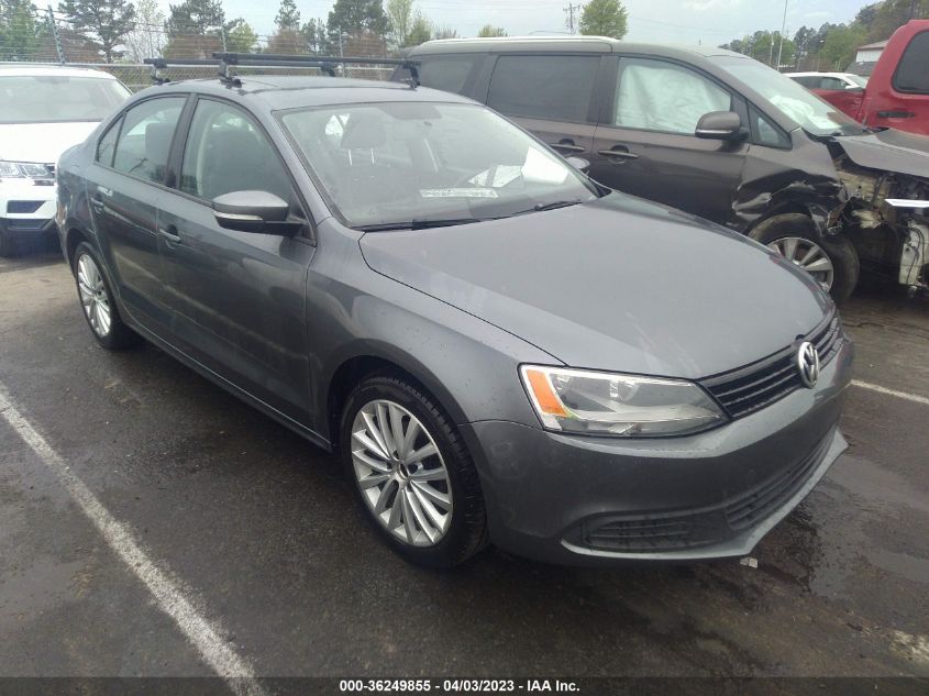 2014 VOLKSWAGEN JETTA SEDAN SEL - 3VWL17AJ3EM443027