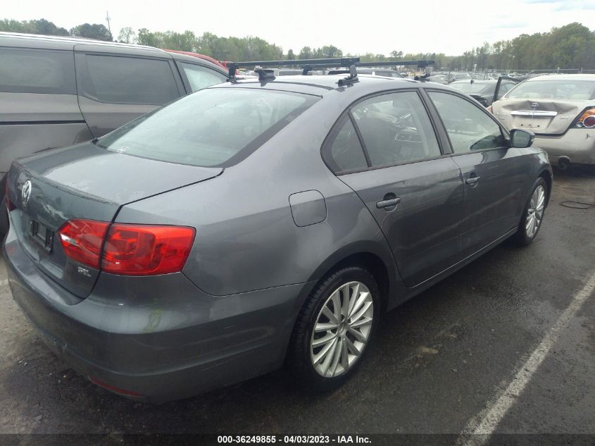 2014 VOLKSWAGEN JETTA SEDAN SEL - 3VWL17AJ3EM443027