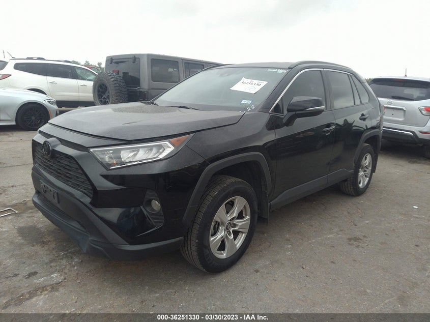 VIN 2T3W1RFV2MC090544 2021 TOYOTA RAV4 XLE