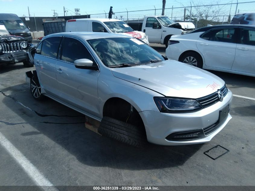 2014 VOLKSWAGEN JETTA SEDAN SE - 3VWD17AJ9EM314200