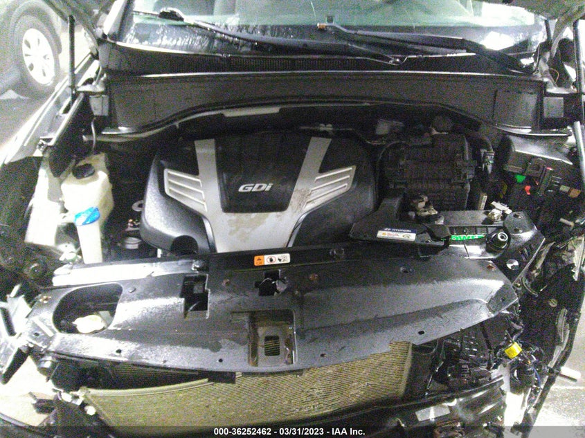VIN KM8SMDHF5HU207237 2017 HYUNDAI SANTA FE SE