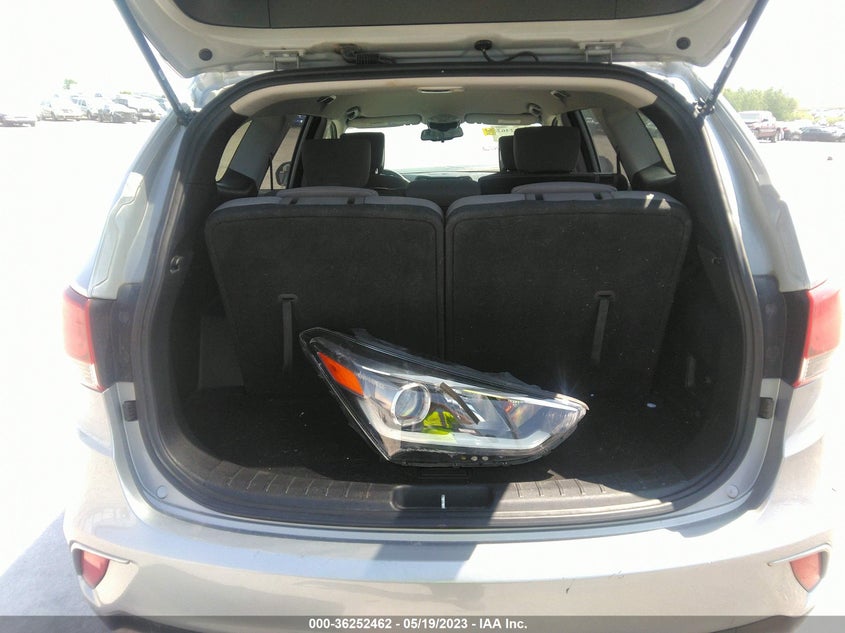 VIN KM8SMDHF5HU207237 2017 HYUNDAI SANTA FE SE