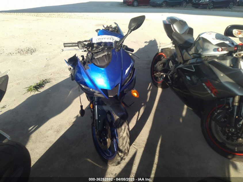 2022 YAMAHA YZFR3 A MH3RH18Y3NK008347