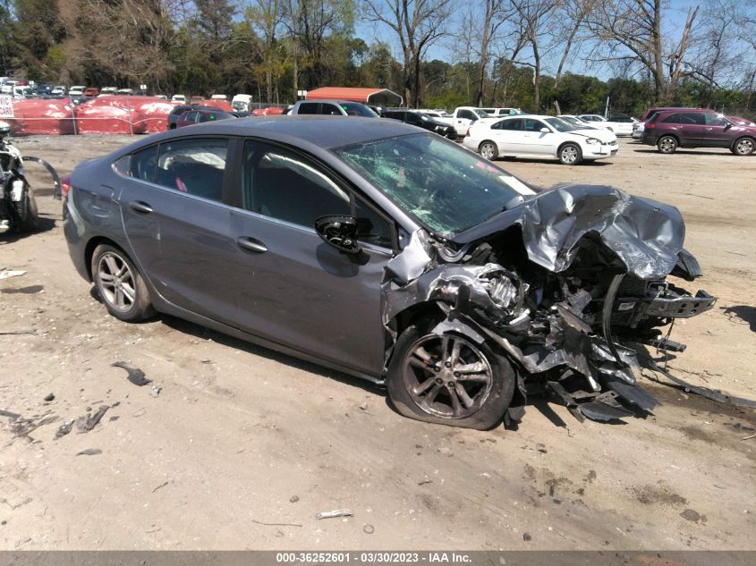 2018 CHEVROLET CRUZE LT - 1G1BE5SM7J7139101