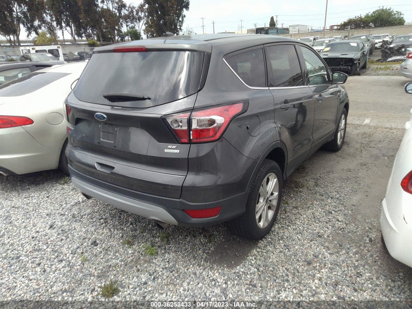VIN 1FMCU0GD2HUC02137 2017 FORD ESCAPE SE