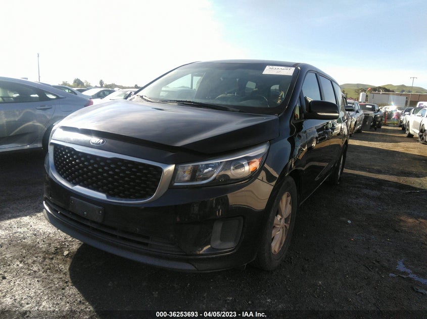 VIN KNDMB5C15H6243812 2017 KIA SEDONA LX