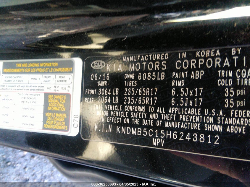 VIN KNDMB5C15H6243812 2017 KIA SEDONA LX