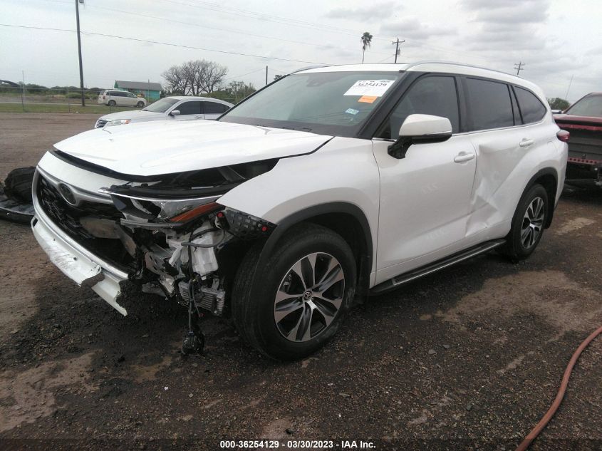 2020 TOYOTA HIGHLANDER XLE - 5TDGZRAH3LS028924