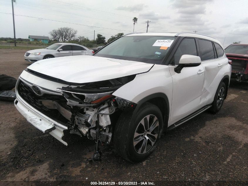 2020 TOYOTA HIGHLANDER XLE - 5TDGZRAH3LS028924