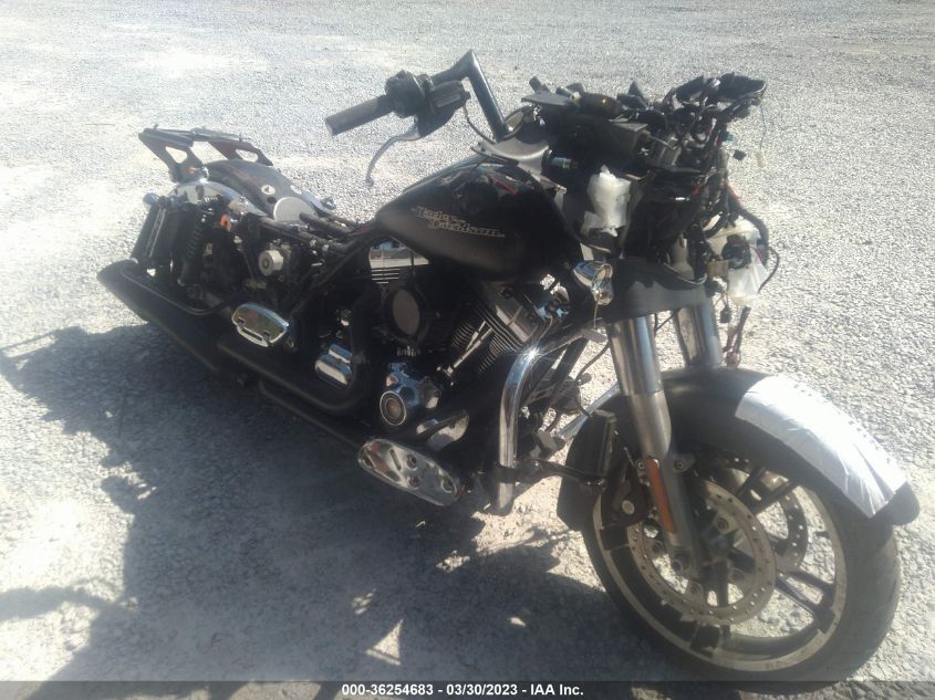 2015 HARLEY-DAVIDSON FLHXS STREET GLIDE SPECIAL - 1HD1KRM19FB631038
