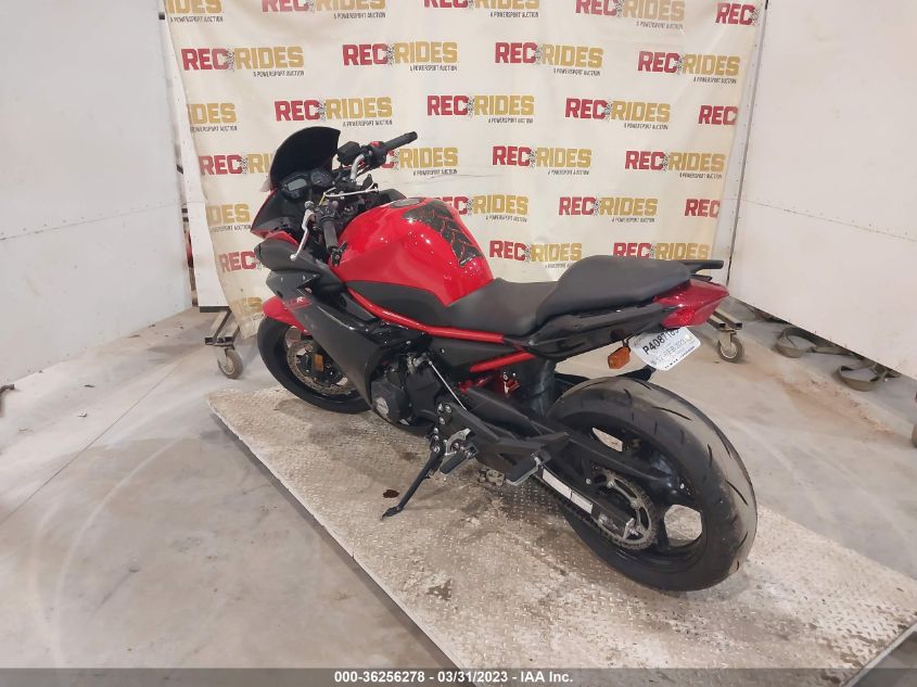 2015 YAMAHA FZ6 R - JYARJ18E0FA014294