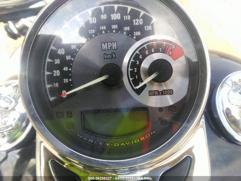 2010 HARLEY-DAVIDSON FLSTC - 1HD1BW51XAB041176