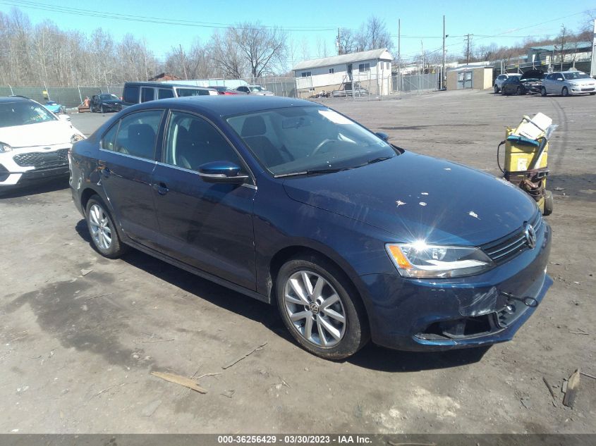 2014 VOLKSWAGEN JETTA SEDAN SE - 3VWD17AJ3EM277967