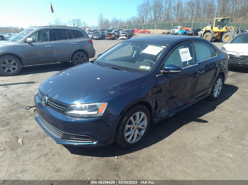 2014 VOLKSWAGEN JETTA SEDAN SE - 3VWD17AJ3EM277967