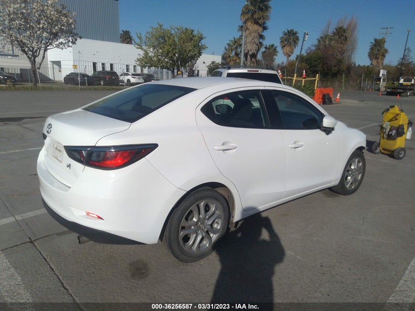 VIN 3MYDLBYV8HY179699 2017 TOYOTA YARIS IA