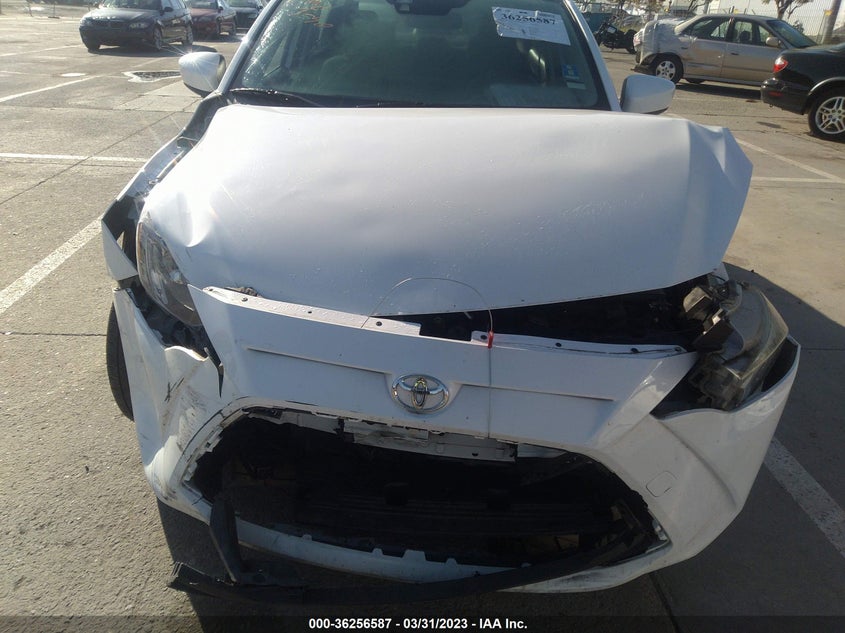 VIN 3MYDLBYV8HY179699 2017 TOYOTA YARIS IA