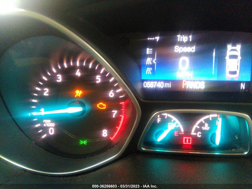 VIN 1FMCU0GDXJUD18465 2018 FORD ESCAPE SE