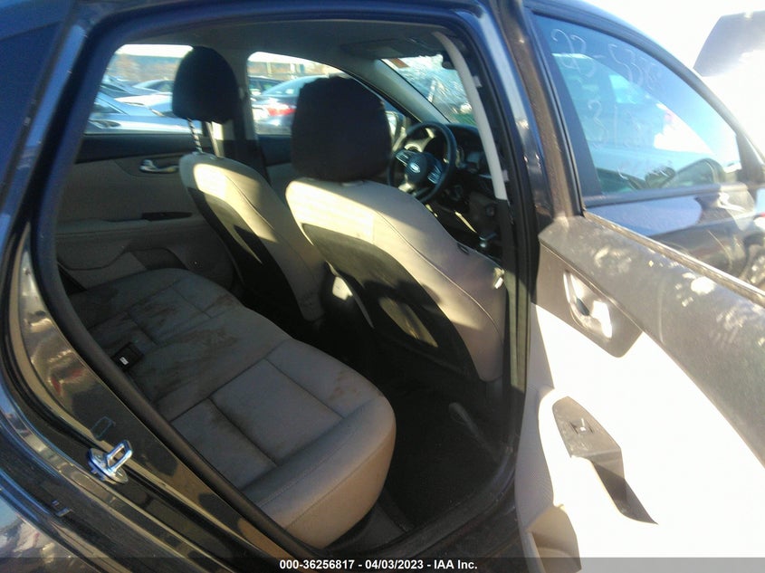 VIN 3KPF24AD3LE251880 2020 KIA FORTE LXS