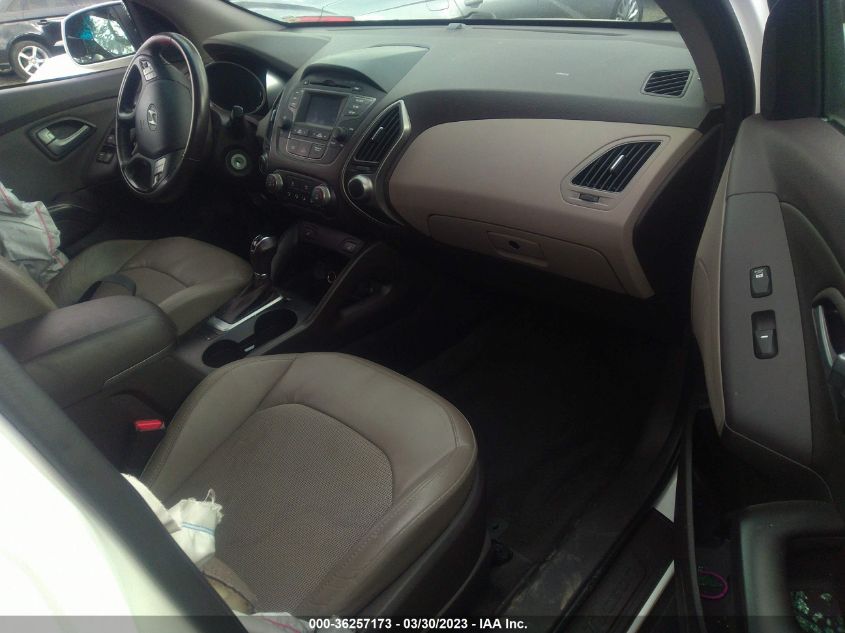 2014 HYUNDAI TUCSON SE - KM8JUCAG8EU857653
