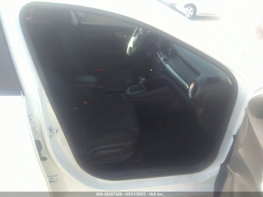 VIN 3KPF24AD0LE206749 2020 KIA FORTE LXS