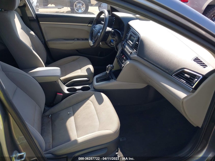VIN 5NPD74LF8JH330509 2018 HYUNDAI ELANTRA SE