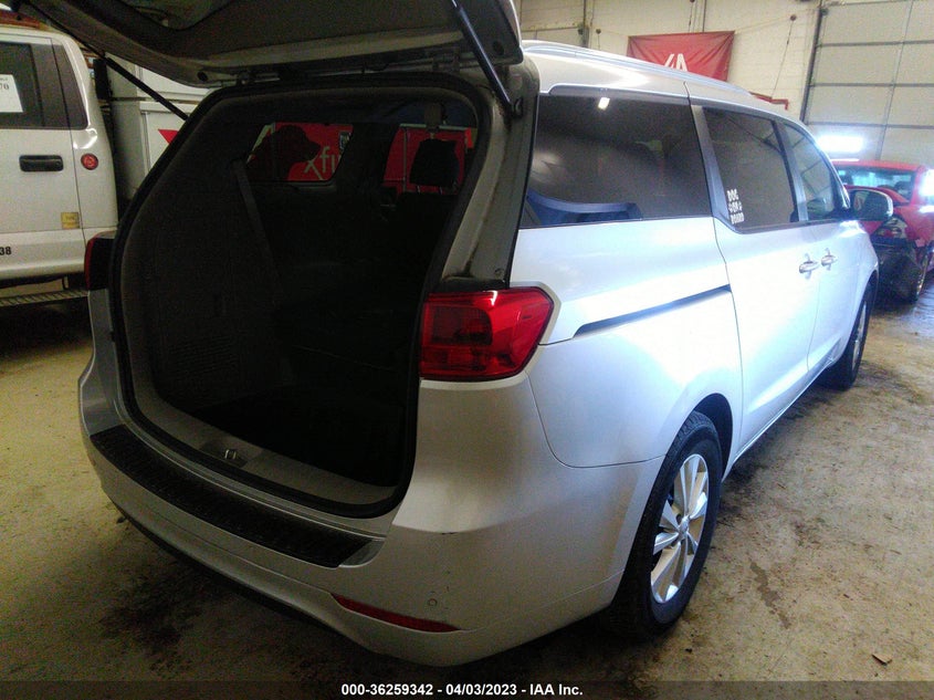 VIN KNDMB5C18H6268672 2017 KIA SEDONA LX