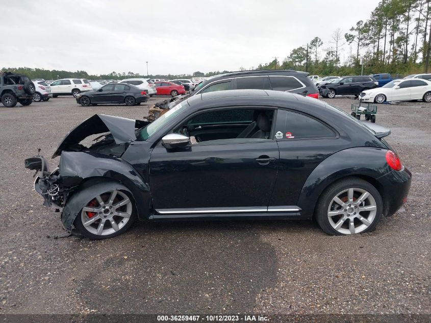 2013 VOLKSWAGEN BEETLE COUPE 2.0T TURBO FENDER EDITION - 3VWVT7AT0DM679413