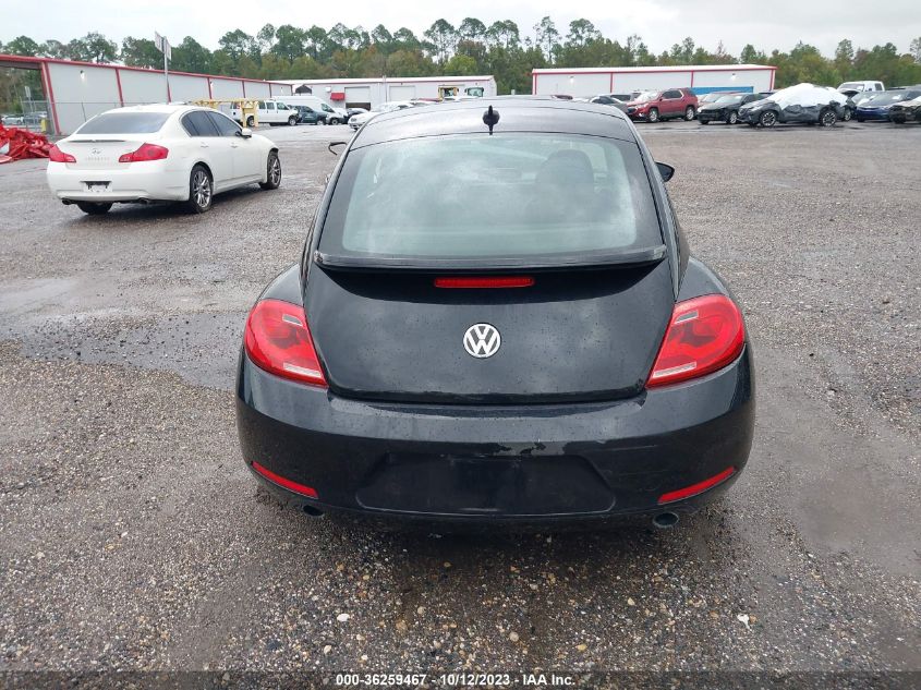 2013 VOLKSWAGEN BEETLE COUPE 2.0T TURBO FENDER EDITION - 3VWVT7AT0DM679413