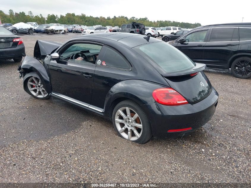 2013 VOLKSWAGEN BEETLE COUPE 2.0T TURBO FENDER EDITION - 3VWVT7AT0DM679413