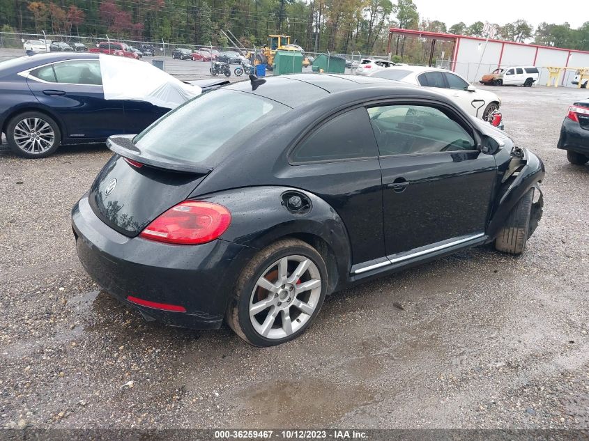 2013 VOLKSWAGEN BEETLE COUPE 2.0T TURBO FENDER EDITION - 3VWVT7AT0DM679413