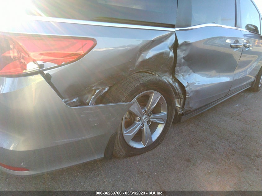 VIN 5FNRL6H70JB057806 2018 HONDA ODYSSEY EX-L