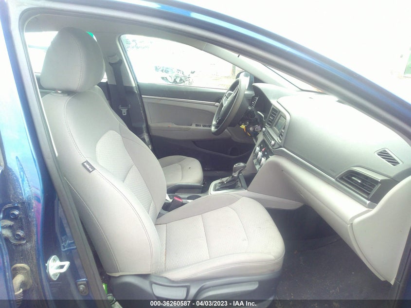 2019 HYUNDAI ELANTRA VIN: 5NPD74LF3KH486975