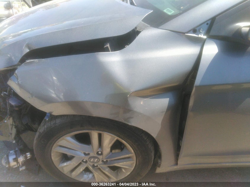 VIN 5NPD84LF2KH423492 2019 HYUNDAI ELANTRA SEL