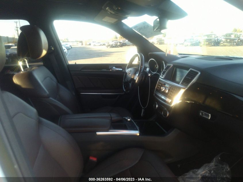 2015 MERCEDES-BENZ GL-CLASS GL 550 - 4JGDF7DE8FA574908