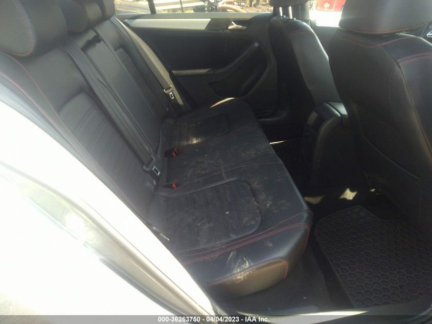 2013 VOLKSWAGEN GLI AUTOBAHN W/NAV 3VW467AJ6DM227516